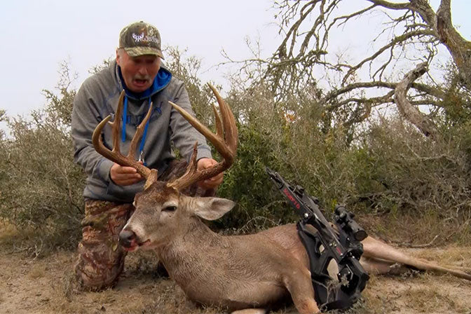 Roger Raglin Kills A Monster Buck